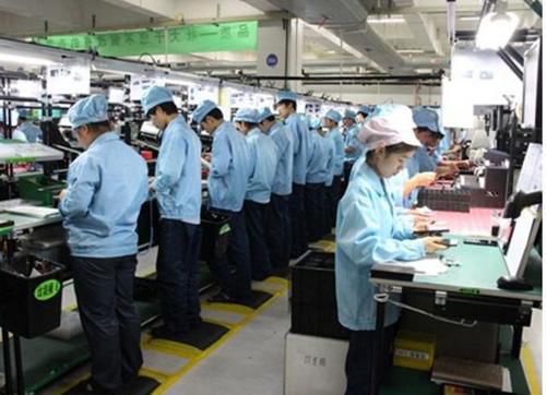 年輕人不愿進廠，AI能否填補勞動力缺口？工廠老板的等待與焦慮